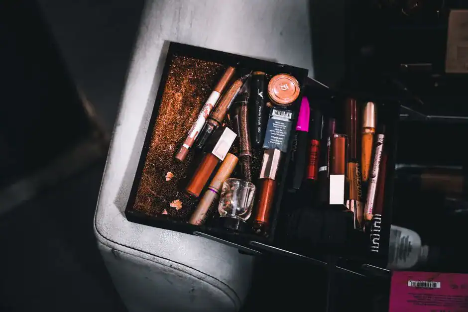 Beauty Samples and Expired Makeup